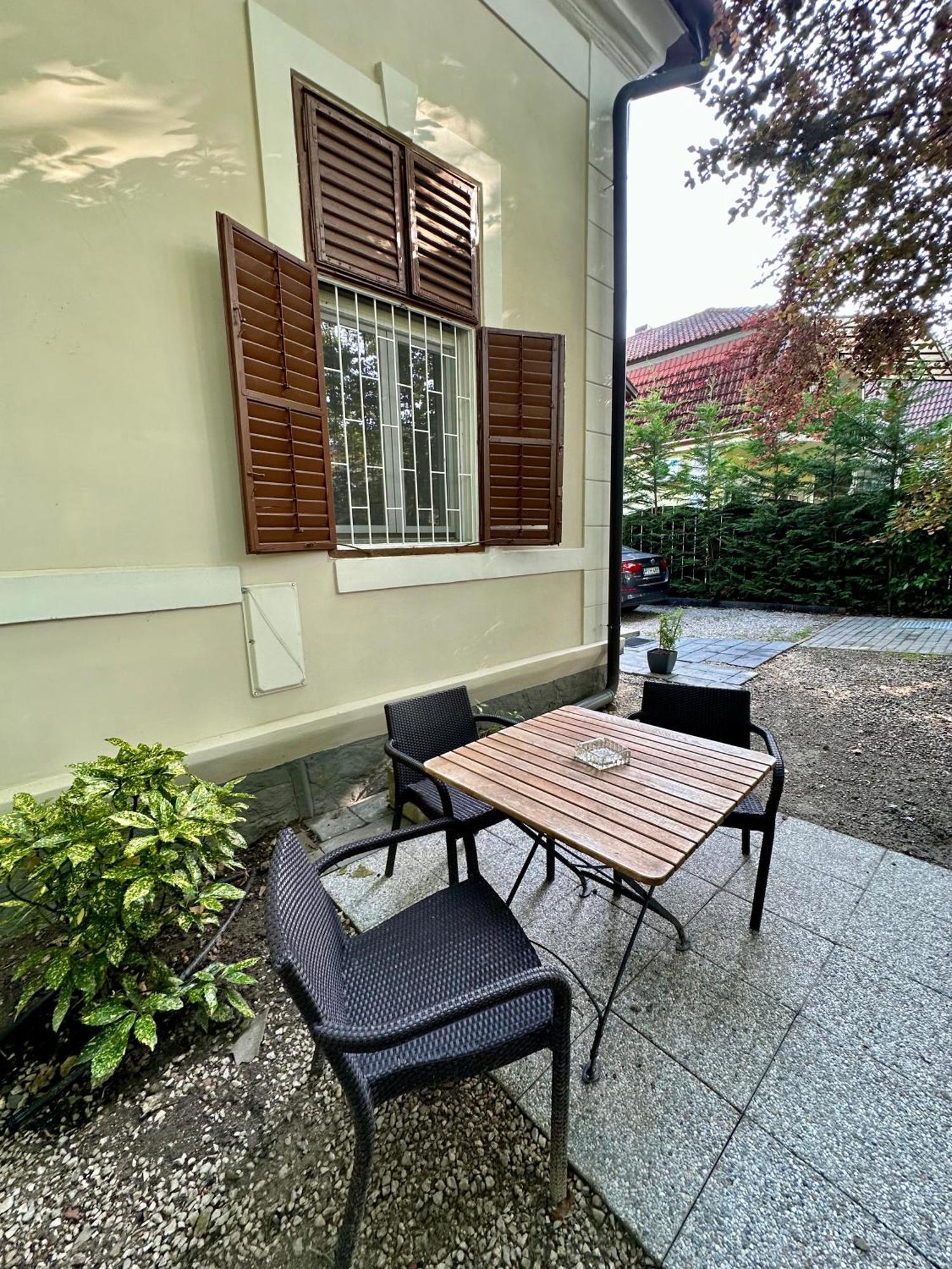 Apartman B Apartment Siofok Ngoại thất bức ảnh